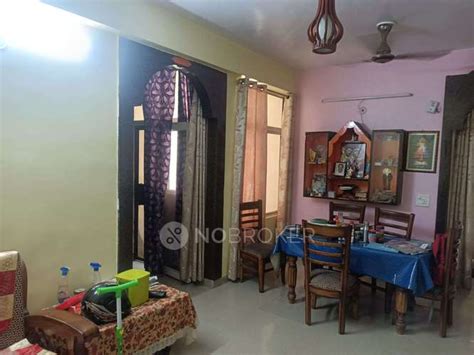 3 bhk shalimar garden for sale.